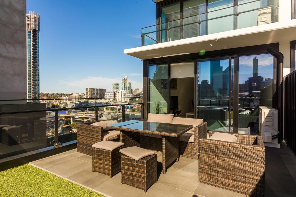 Mj Shortstay Apartments - Platinum Tower 墨尔本 外观 照片